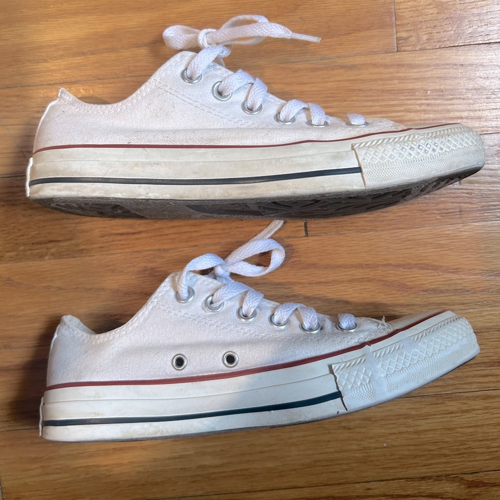 Converse Chuck Taylor All-Star Low Top White Sneakers